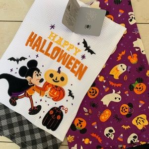 Disney Parks Happy Halloween Set of 2 Kitchen Towels 17" x 28" Mickey & Friends